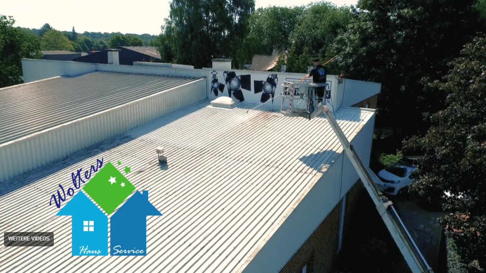 Video-Vorschaubild: Werterhalt durch fachgerechte Dachreinigung in Klausheide
